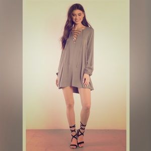 3 for $25 Tobi Shift Dress with Lace Neck Size M